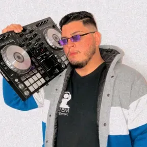 DJBM_PlayShox
