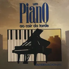 Um Piano Ao Cair Da Tarde
