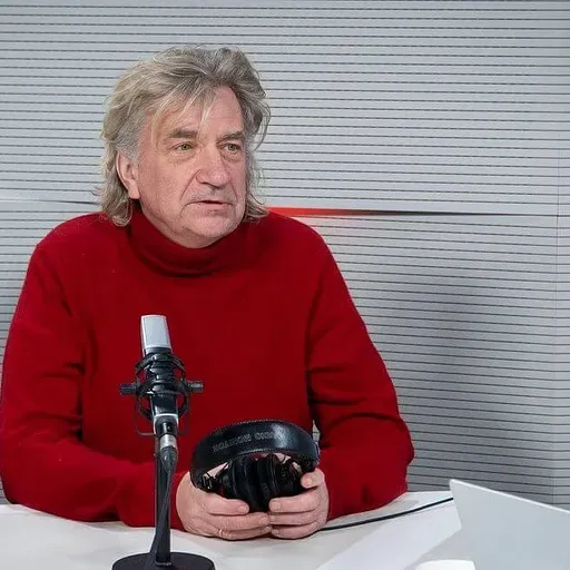 Krustpunktā Brīvais mikrofons ar režisoru Andreju Ēķi