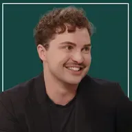 24. Facial Sculpting, Overhyped Skincare & Skin Cancer Awareness | Ian Michael Crumm