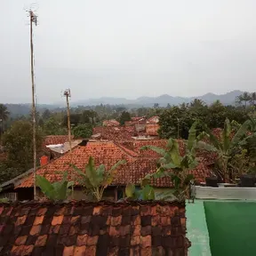 Radio Oemar Bakrie