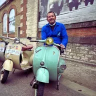 La Vespa française retrouve ses murs et sa mémoire avec David Nadjar