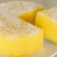 Delícia cítrica, conheça o bolo pudim de laranja