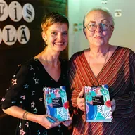 Lelde Jauja un viņas stāstu krājums "Šim stāstu krājumam es dodu četrarpus zvaigznes"