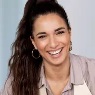 Sally Özcan: „Sallys Welt hat mich gerettet, als alles in meiner Welt zusammengebrochen ist“