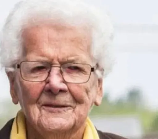 Inis Bó Finne islander returns to celebrate 100th birthday