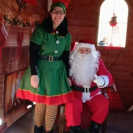 Magia, teatro y la llegada de Papá Noel marcan la Navidad en Aspe