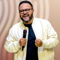 Identidade Revelada // Perges Santos