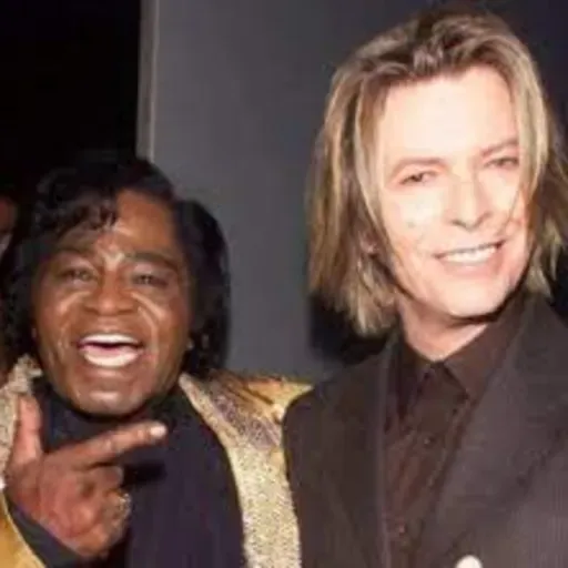 Footstompin', Fame y Hot: tres canciones y el mismo riff