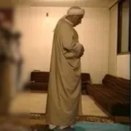 1980-06-20 Hocaefendi NAMAZ Kıldırıyor (Cuma Namazı) - M. Fethullah Gülen Hocaefendi