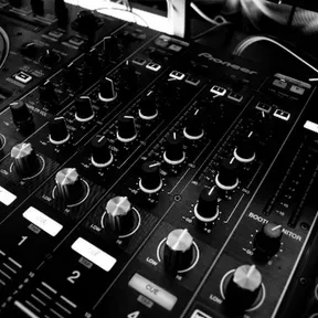 RADIO FREE