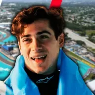 ¿Franco piloto o turista en Miami? 🌴😎 Senna sigue ganando ❤️ y los V10 se van 😔 #f1 #alpine #redbull