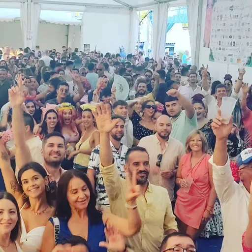 Exitos del ayer y exitos del hoy - Todo en un mismo programa de radio y podcast musical