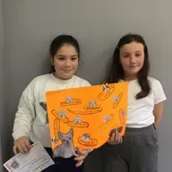 Maialen eta Nora - laranja