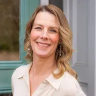 The Pain Portal to Prosperity: How Lara Waldman Transforms Money Blocks into Abundance