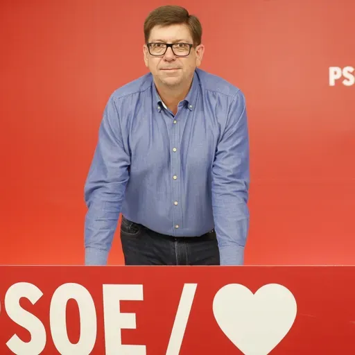 Tertulia: El PSOE ya no tiene ni conejo ni chistera