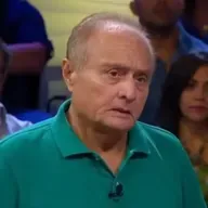 003. Caso Cerrado  ¡Yo solo me defendí del inocente y tierno agresor! 🚗👨‍🦯🦷