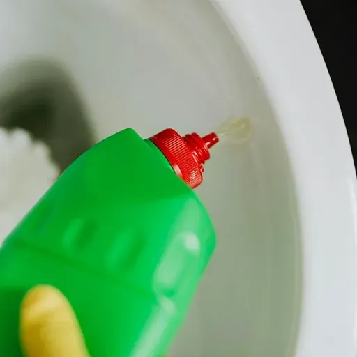 Sadzīves ķīmija: cik kaitīgi var būt dažādi produkti