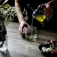 819: Green Tea: A Skincare Powerhouse Ingredient