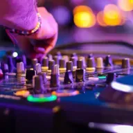 Y pa'qué me invitan, oh! 2023-08-08 01:30