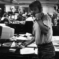 Luisterverhaal: Is met het gedrink en gerook ook een gevoel van saamhorigheid van de krantenredactie verdwenen?