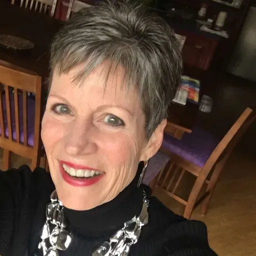 Build Bones Now, Ask Me How with Osteoporosis Expert Rosemary Laberee! 947