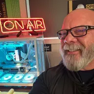 I’ve been told I should smile more 😄 — but with 664 active listings across Santa Clarita, I’m smiling because the numbers are finally getting interesting.