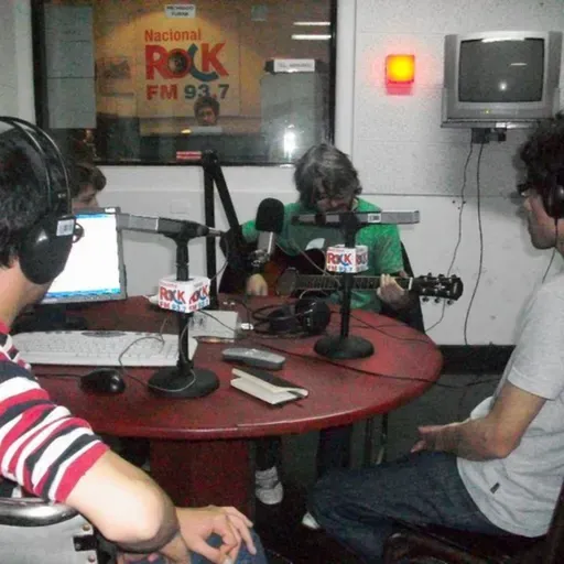 Entrevista a Manuel Moretti en Total Interferencia - Nacional Rock. 14 de septiembre de 2010