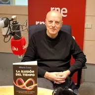 A hombros de gigantes - ¿Es el tiempo una ilusión? - 02/11/25