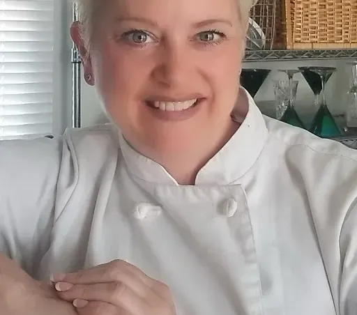 Episode 247 "The Spirited Chef with Taylore Darnel"