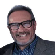 EL QUE NO SE TARDA EN RESPONDER