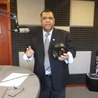 radio  en  vivo  con  lantigua 2026-05-03 13:00