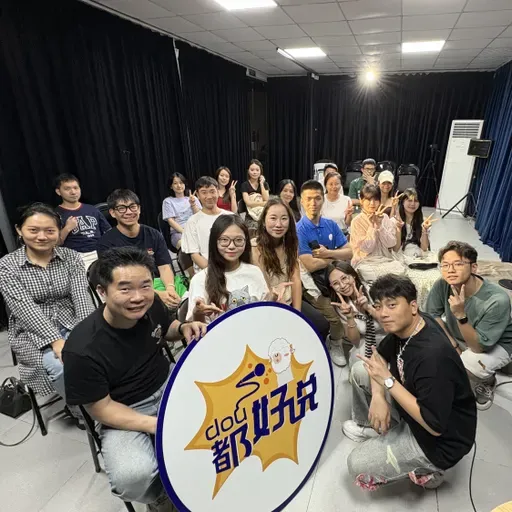 职场性骚扰：那些难以启齿的经历与反抗｜都好说