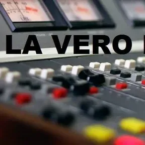 LA VERO RADIO (Romantica)