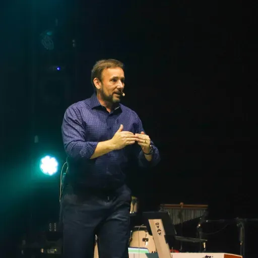 A Compaixão Nos Leva a Andar Sobre as Águas || Ap. Marcos Barriviera