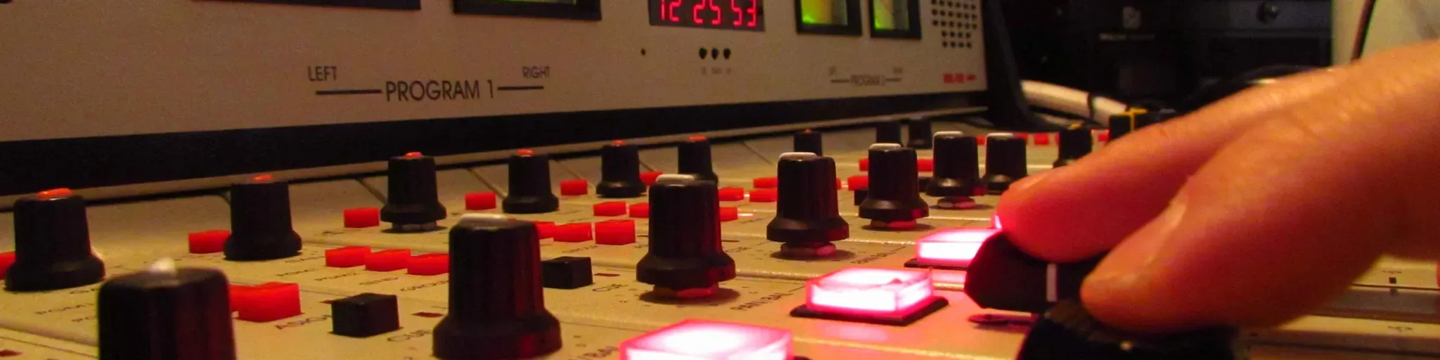 Nova Destak FM