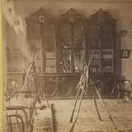 S8 Ep526: Liza Mundy describes Heidi August's transition from clerk to case officer, her recruitment of a foreign asset in Geneva, and her appointment as a station chief. 3.