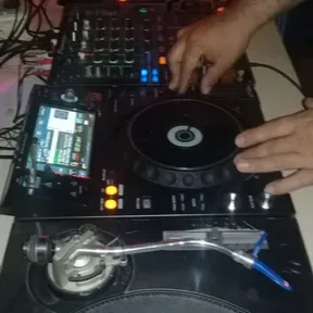 RADIO FAMILY ALDERETE