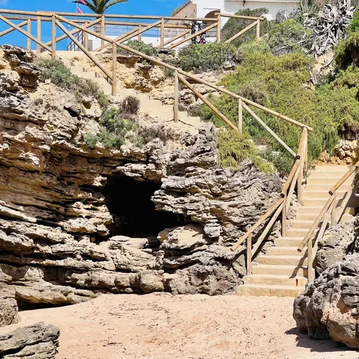 En mi playa han puesto una escalera
