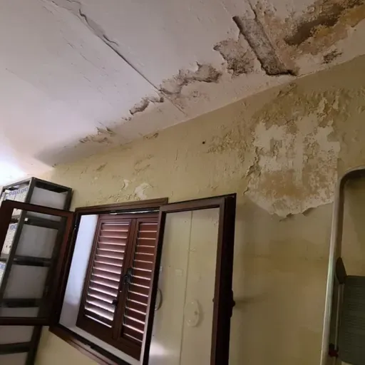 Isabel Guerra (NC) denuncia el estado lamentable del archivo municipal de Teror