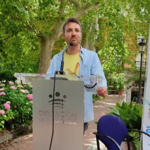 Javier Gómez Aoiz biólogo, escritor y divulgador