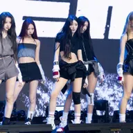 Bach 'might have no choice but to dance’: Girl group Meovv goes classically spooky with ‘Ddi Ro Ri’