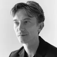 Le goût de M-#179 Swann Arlaud, acteur : « Cette société de consommation m’épuise. J’ai le bonheur de parfois jouer des personnages qui ont des costumes, dont je rachète une partie »