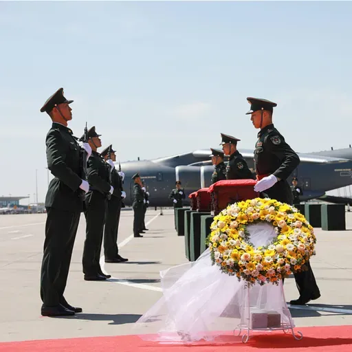 China honors 12 CPV martyrs as remains return from South Korea