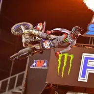 «После клетчатого флага». Сезон 2022 года. Эпизод 13