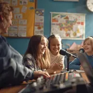 Ep. 126 - Radio escolar. Diversión y aprendizaje en las aulas