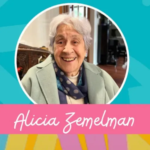 Reconociendo a Alicia, la Lela