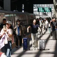 China expects 1.4 billion trips during May Day holiday