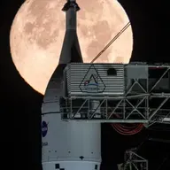 A viagem à Lua na lua cheia