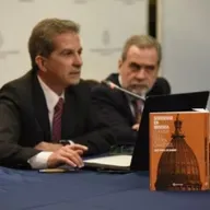 Vuelo de Regreso: José Di Mauro, Director de El Parlamentario